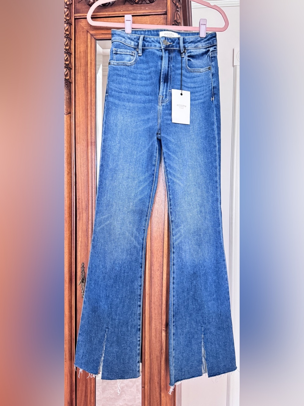 Vici - HIDDEN Happi Flare Jeans Size 27 Medium Wash Raw Split Hem NWT